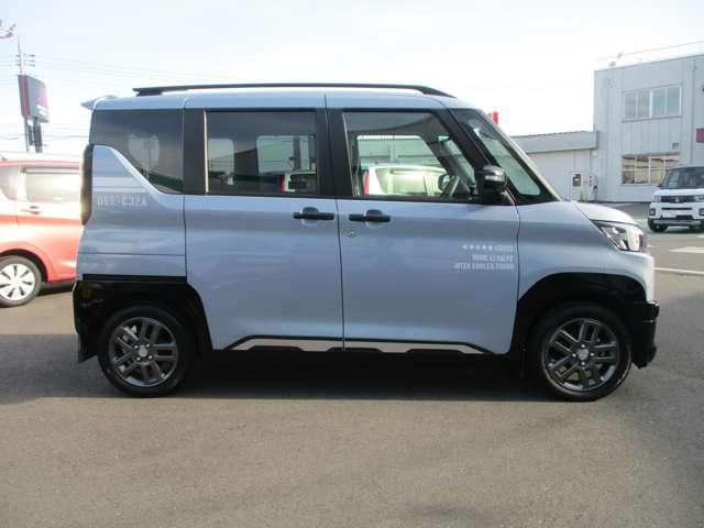 デリカミニ Ｔ　プレミアム　試乗車ＵＰ　衝突軽減装置　ターボエンジン　禁煙　記録簿付　寒冷地　パワステ　フルタイム４ＷＤ　エアバッグ　ＥＳＣ　クルコン　インテリキー　キーフリー　アルミホイール　ナビ　シートヒータ　セキュリティ（9枚目）