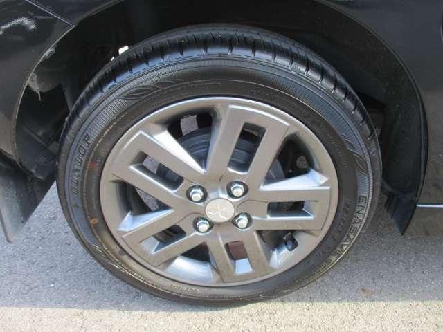 デリカミニ Ｔ　プレミアム　試乗車ＵＰ　衝突軽減装置　ターボエンジン　禁煙　記録簿付　寒冷地　パワステ　フルタイム４ＷＤ　エアバッグ　ＥＳＣ　クルコン　インテリキー　キーフリー　アルミホイール　ナビ　シートヒータ　セキュリティ（18枚目）