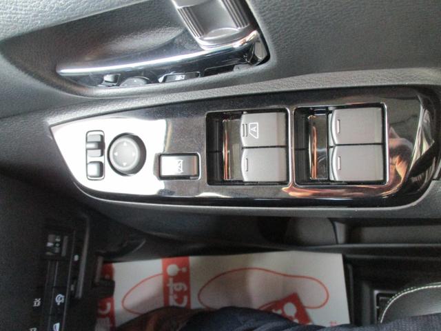 デリカミニ Ｔ　プレミアム　試乗車ＵＰ　衝突軽減装置　ターボエンジン　禁煙　記録簿付　寒冷地　パワステ　フルタイム４ＷＤ　エアバッグ　ＥＳＣ　クルコン　インテリキー　キーフリー　アルミホイール　ナビ　シートヒータ　セキュリティ（24枚目）