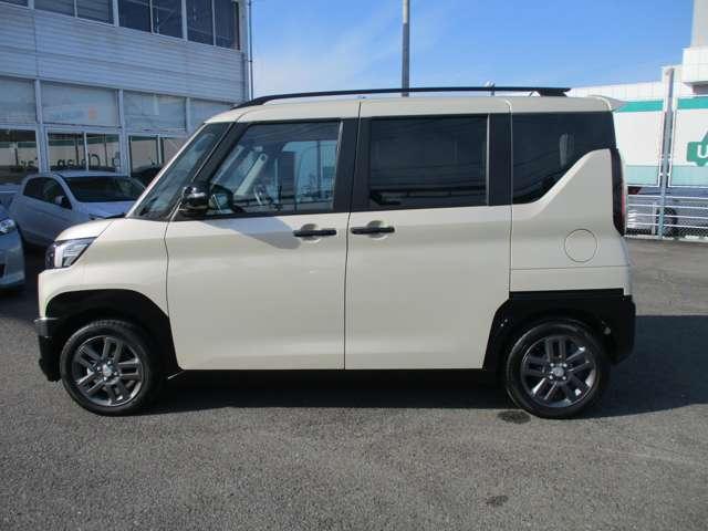 デリカミニ T プレミアム 試乗車UP 衝突軽減装置 ターボエンジン 記録簿付 寒冷地 パワステ フルタイム4WD エアバッグ ESC サイドカメラ クルコン インテリキー キーフリー アルミホイール ナビ シートヒータ ABS(12枚目)