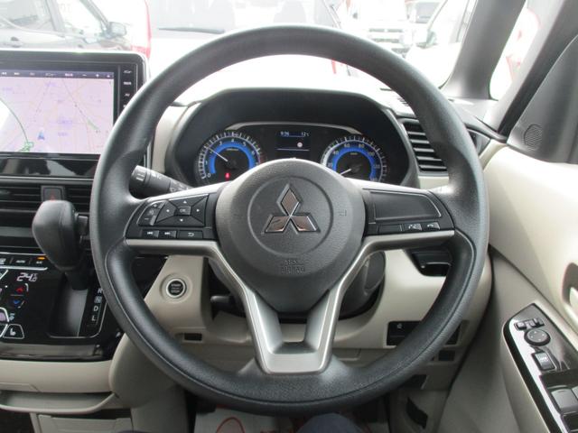 ｅＫスペース Ｇ　試乗車ＵＰ　フルオートエアコン　サイドカーテンエアバック　コーナーセンサー　禁煙車　フルセグＴＶ　シートヒーター　インテリキー　アイドリングストップ　盗難防止装置　ナビＴＶ　メモリーナビ　ベンチシート（5枚目）