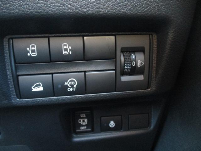 デリカミニ Ｔ　プレミアム　試乗車ＵＰ　衝突軽減装置　ターボエンジン　禁煙　記録簿付　寒冷地　パワステ　フルタイム４ＷＤ　エアバッグ　ＥＳＣ　クルコン　インテリキー　キーフリー　アルミホイール　ナビ　シートヒータ　セキュリティ（23枚目）