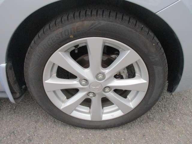 ミラージュ １．２Ｇ　ＥＴＣ　ワンオーナー　禁煙車　ナビ　アルミホイール　横滑り防止装置　ＥＴＣ　インテリキー　ワンオーナー　フルオートエアコン　盗難防止システム　メモリーナビ　キーレスエントリー　Ｗエアバック　ＡＢＳ（18枚目）