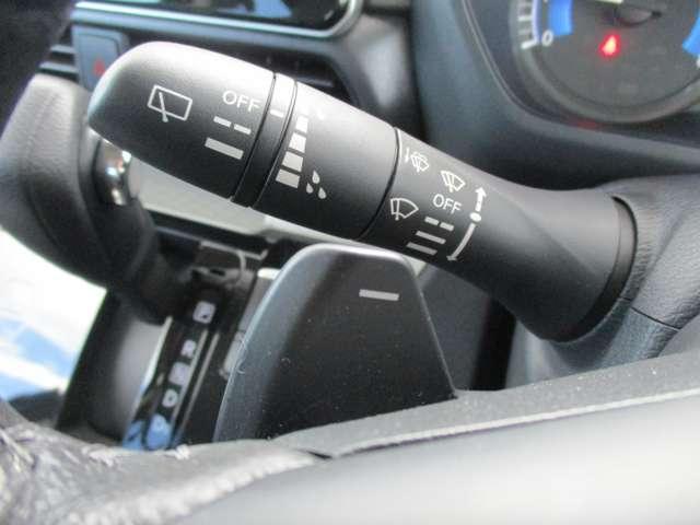 デリカミニ Ｔ　プレミアム　試乗車ＵＰ　衝突軽減装置　ターボエンジン　禁煙　記録簿付　寒冷地　パワステ　フルタイム４ＷＤ　エアバッグ　ＥＳＣ　クルコン　インテリキー　キーフリー　アルミホイール　ナビ　シートヒータ　セキュリティ（16枚目）