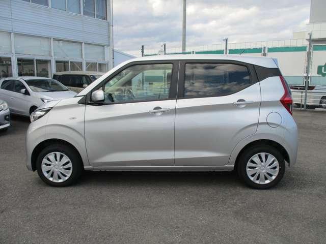 ｅＫワゴン Ｍ　レンタカーＵＰ　ＥＴＣ　フロントベンチシート　踏み間違い防止アシスト　リモコンキー　禁煙車　盗難防止装置　寒冷地仕様　ナビ　前席シートヒーター　パワーステアリング　ＥＴＣ　４ＷＤ　マニュアルエアコン（13枚目）