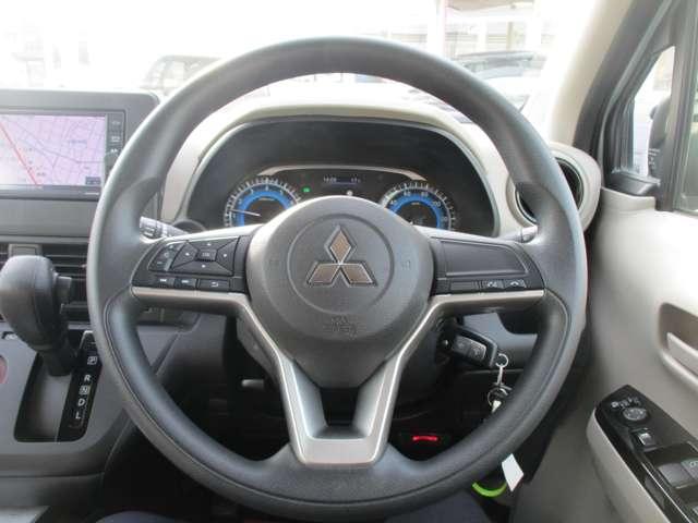 ｅＫワゴン Ｍ　レンタカーＵＰ　ＥＴＣ　フロントベンチシート　踏み間違い防止アシスト　リモコンキー　禁煙車　盗難防止装置　寒冷地仕様　ナビ　前席シートヒーター　パワーステアリング　ＥＴＣ　４ＷＤ　マニュアルエアコン（5枚目）