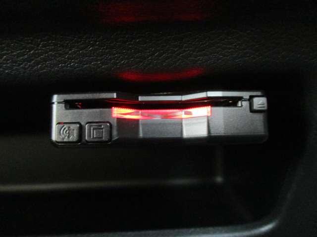 ｅＫワゴン Ｍ　レンタカーＵＰ　ＥＴＣ　フロントベンチシート　踏み間違い防止アシスト　リモコンキー　禁煙車　盗難防止装置　寒冷地仕様　ナビ　前席シートヒーター　パワーステアリング　ＥＴＣ　４ＷＤ　マニュアルエアコン（6枚目）