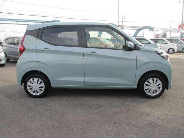 ｅＫワゴン Ｍ　レンタカーＵＰ　ＥＴＣ　フロントベンチシート　踏み間違い防止アシスト　リモコンキー　禁煙車　盗難防止装置　寒冷地仕様　ナビ　前席シートヒーター　パワーステアリング　ＥＴＣ　４ＷＤ　マニュアルエアコン（9枚目）