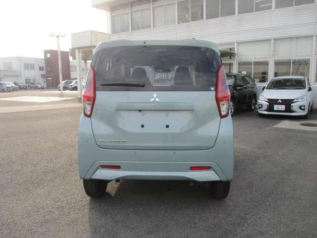 ｅＫワゴン Ｍ　レンタカーＵＰ　ＥＴＣ　フロントベンチシート　踏み間違い防止アシスト　リモコンキー　禁煙車　盗難防止装置　寒冷地仕様　ナビ　前席シートヒーター　パワーステアリング　ＥＴＣ　４ＷＤ　マニュアルエアコン（11枚目）