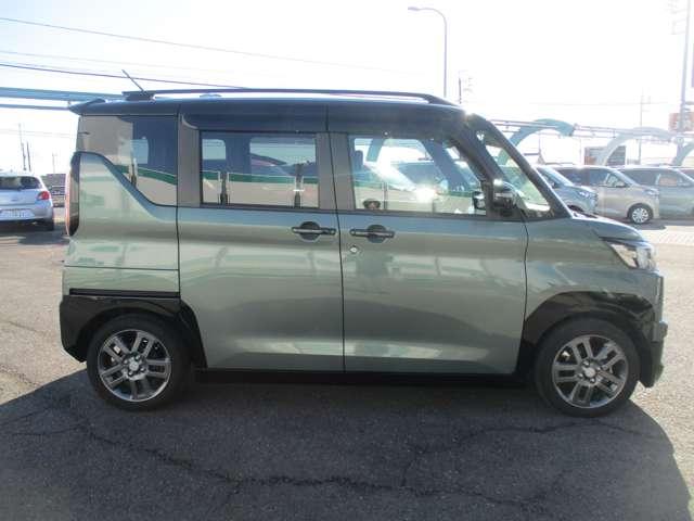 デリカミニ Ｔ　プレミアム　ＥＴＣ　ワンオーナー　ＥＴＣ車載器　クルコン　キーレスエントリー　ＡＢＳ　禁煙　エアバッグ　パワステ　ベンチシート　オートエアコン　ターボ車　フロントカメラ　バックカメラ　サイドカメラ　スマートキー（10枚目）