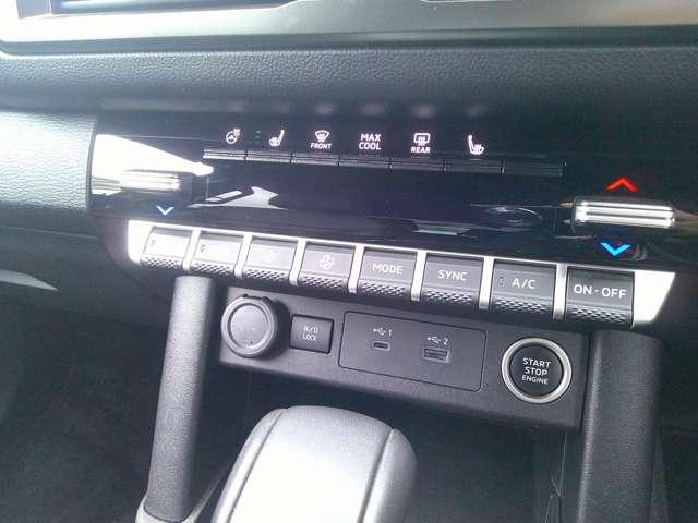 トライトン ＧＳＲ　純正ナビアラウンドカメラＥＴＣ（9枚目）