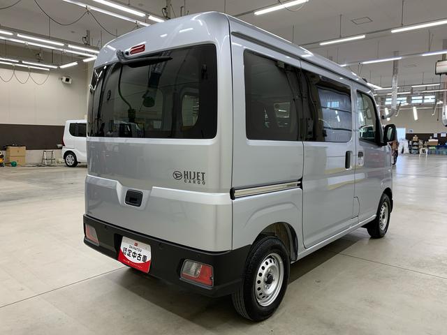 ハイゼットカーゴ DX 2WD キーレスエントリー・マニュアルエアコン・アイドリングストップ・スマートアシスト・オートライト・オートマチックハイビーム・AM,FMラジオ・両側スライドドア(11枚目)