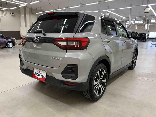 ロッキー プレミアムG 2WD LEDヘッドライト・オートライト・オートマチックハイビーム・プッシュスタートボタン・アイドリングストップ・シートヒーター・オートエアコン・電動パーキングブレーキ・スマートアシスト(11枚目)