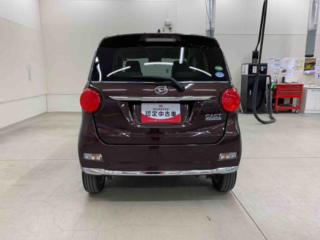 �y�����ԁA���^�Ԃ𒆐S�ɏ펞�R�O�O��W���Ԃ���p�ӂ����Ē����Ă���܂�