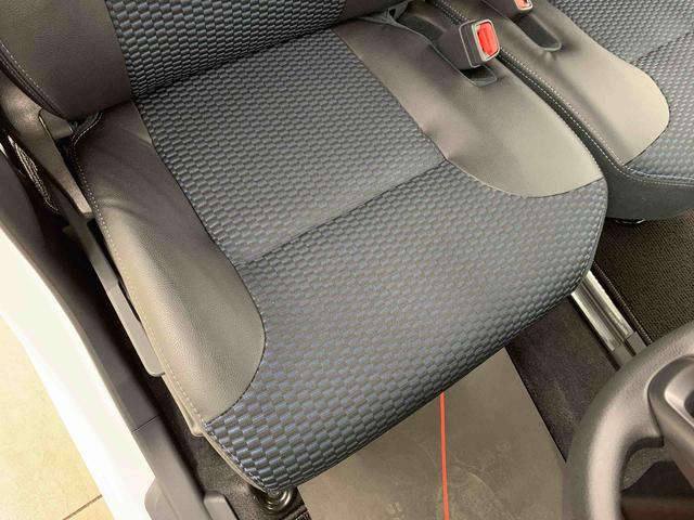 タント カスタムＸ　２ＷＤ　両側電動スライドドア・ＬＥＤヘッドライト・オートライト・オートマチックハイビーム・プッシュスタートボタン・アイドリングストップ・シートヒーター・電動パーキングブレーキ・スマートアシスト（32枚目）