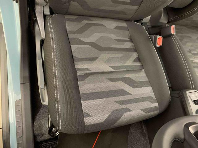 タフト Ｇ　ダーククロムベンチャー　２ＷＤ　ＬＥＤヘッドライト・オートライト・オートマチックハイビーム・プッシュスタートボタン・アイドリングストップ・シートヒーター・オートエアコン・電動パーキングブレーキ・スマートアシスト（32枚目）