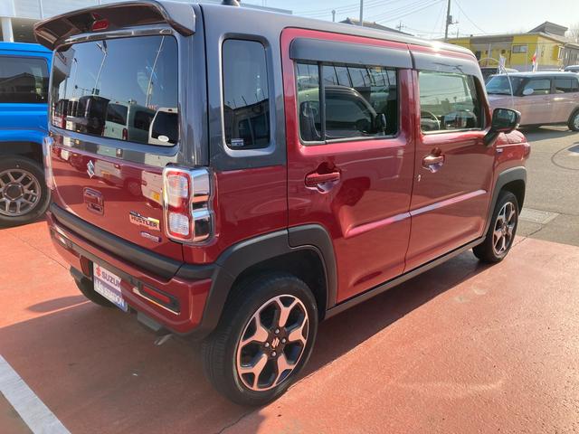 ＨＹＢＲＩＤ　Ｘ　全方位モニターナビ　雹害車　金牛宮突破祭！　歩行者傷害軽減ボディー　運転席・助手席ＳＲＳエアバッグ　ＥＳＰ　４輪ＡＢＳ　リヤドアチャイルドプルーフ　エアコン　パワーステアリング　電波式キーレスエントリー　セキュリティアラームシステム(4枚目)