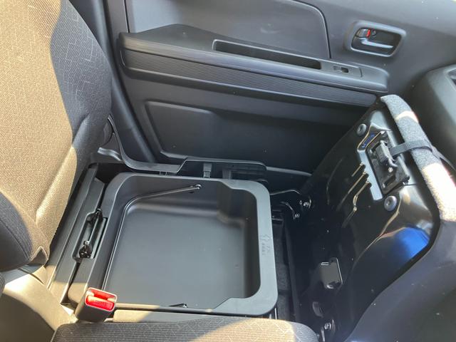 ワゴンＲ ＦＸ　４型　ラジオ　秋真っ盛り！！（39枚目）