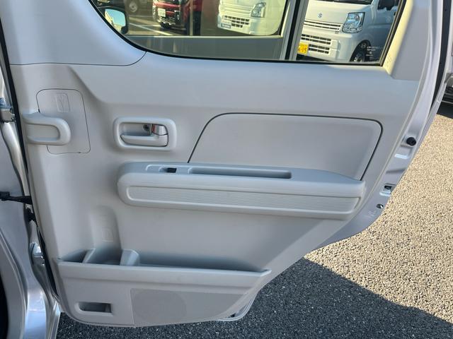 ワゴンＲ ＦＡ　５速ＭＴ　４ＷＤ　ＣＤラジオ　秋真っ盛り！（46枚目）