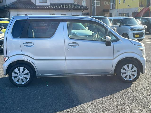 ワゴンＲ ＦＡ　５速ＭＴ　４ＷＤ　ＣＤラジオ　秋真っ盛り！（63枚目）