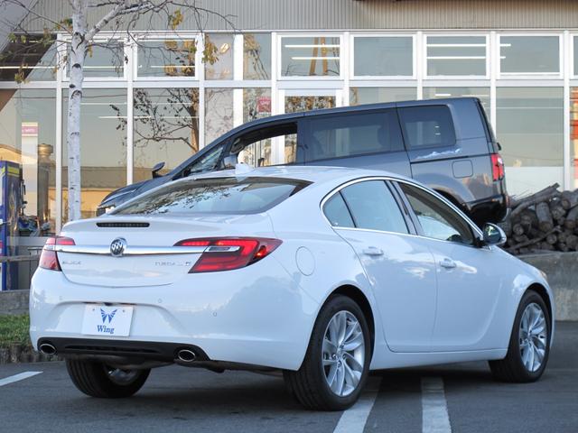 　プレミアム２　禁煙　新車並行車　２０１６年モデル　ＣａｒＰｌａｙ　ＢＯＳＥサウンドシステム　クルーズコントロール　黒革　前席シートヒーター　前席Ｐシート　ステアリングヒーター　Ｂカメラ(8枚目)