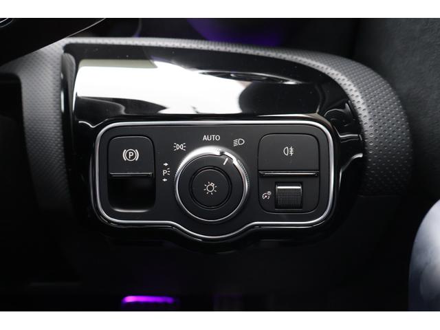 CLAクラス CLA200d AMGライン 禁煙 ディーゼルターボ 純正18インチAW LEDヘッドライト ハーフレザー シートヒーター アンビエントライト 純正ナビ ACC パドルシフト パーキングアシスト ワイヤレスチャージング Bカメラ(52枚目)