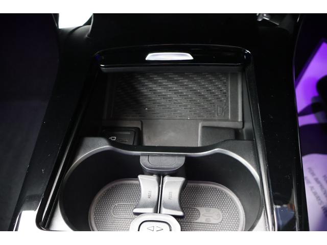 CLAクラス CLA200d AMGライン 禁煙 ディーゼルターボ 純正18インチAW LEDヘッドライト ハーフレザー シートヒーター アンビエントライト 純正ナビ ACC パドルシフト パーキングアシスト ワイヤレスチャージング Bカメラ(56枚目)