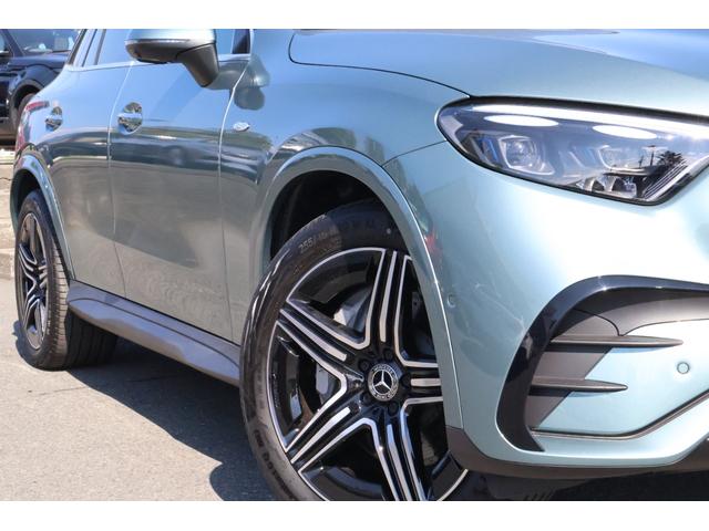 ＧＬＣ ＧＬＣ３５０ｅ　４Ｍポーツ　エディションスター　登録済未使用車　新車保証　禁煙　アクティブＬＥＤライト　純正２０インチＡＷ　黒レザーシート　シートヒーター　純正ナビＴＶ　エアサス　ブルメスター　カープレイ　ＡＣＣクルーズコントロール　３６０°モニタ（9枚目）