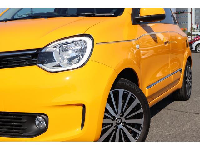 トゥインゴ インテンス 禁煙 社外ナビTV HDMIミラーリング レーンキープ ETC バックカメラ クルーズコントロール シートヒーター Bluetooth(3枚目)