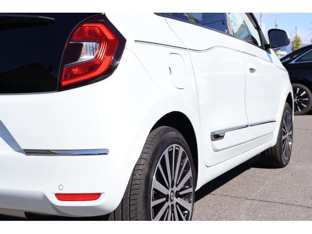 トゥインゴ インテンス ワンオーナー 禁煙 クルーズコントロール 16インチAW レーンアシスト ETC シートヒーター ターボ カープレイ Bluetooth バックカメラ ディスプレイオーディオ(13枚目)