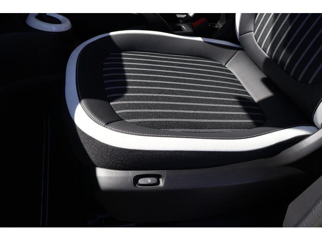 トゥインゴ インテンス ワンオーナー 禁煙 クルーズコントロール 16インチAW レーンアシスト ETC シートヒーター ターボ カープレイ Bluetooth バックカメラ ディスプレイオーディオ(30枚目)