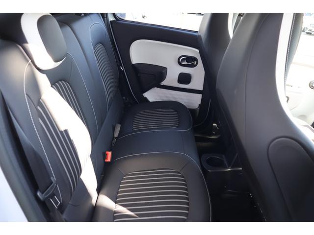 トゥインゴ インテンス ワンオーナー 禁煙 クルーズコントロール 16インチAW レーンアシスト ETC シートヒーター ターボ カープレイ Bluetooth バックカメラ ディスプレイオーディオ(35枚目)