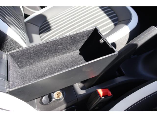 トゥインゴ インテンス ワンオーナー 禁煙 クルーズコントロール 16インチAW レーンアシスト ETC シートヒーター ターボ カープレイ Bluetooth バックカメラ ディスプレイオーディオ(55枚目)