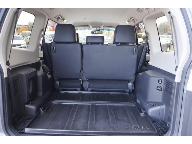 パジェロ ロング　スーパーエクシード　クールシルバー＆アイガーグレー　レザーシート　パワーシート　シートヒーター　クルーズコントロール　純正ナビＴＶ　バックカメラ　ロックフォードサウンド　１８インチＡＷ（30枚目）