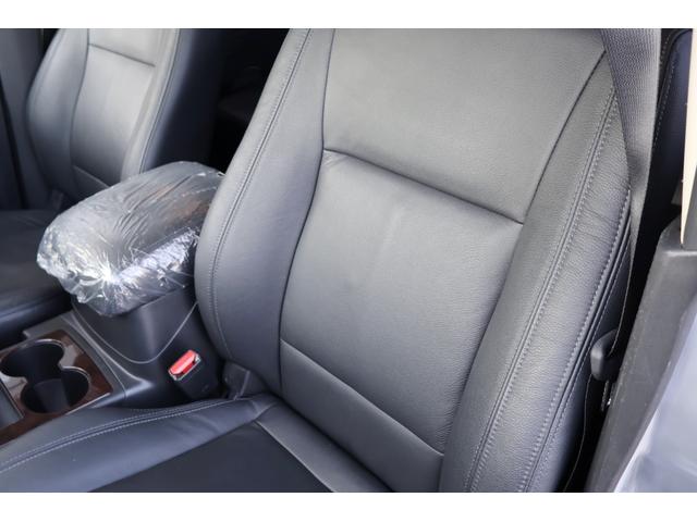 パジェロ ロング　スーパーエクシード　クールシルバー＆アイガーグレー　レザーシート　パワーシート　シートヒーター　クルーズコントロール　純正ナビＴＶ　バックカメラ　ロックフォードサウンド　１８インチＡＷ（36枚目）