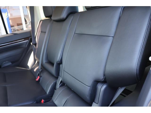 パジェロ ロング　スーパーエクシード　クールシルバー＆アイガーグレー　レザーシート　パワーシート　シートヒーター　クルーズコントロール　純正ナビＴＶ　バックカメラ　ロックフォードサウンド　１８インチＡＷ（39枚目）