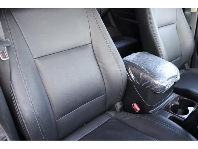 パジェロ ロング　スーパーエクシード　クールシルバー＆アイガーグレー　レザーシート　パワーシート　シートヒーター　クルーズコントロール　純正ナビＴＶ　バックカメラ　ロックフォードサウンド　１８インチＡＷ（46枚目）