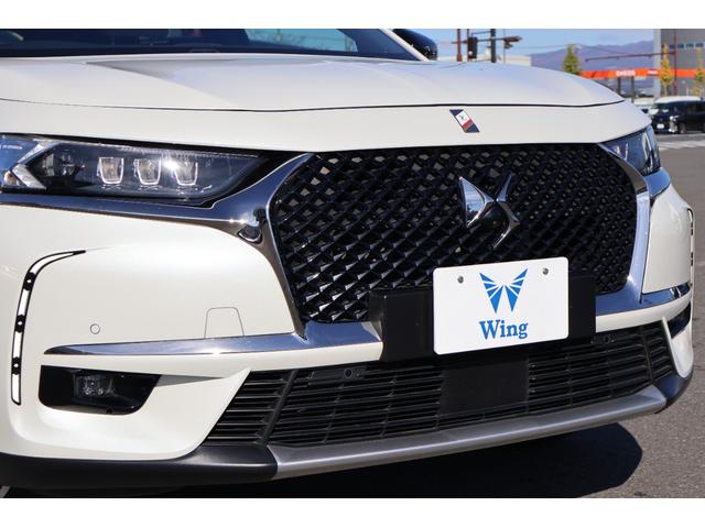 DS7クロスバック E-テンス 4×4 グランシック 禁煙 RIVOLI FOCALサウンド 白レザー 4WD 後席リクライニング 前席シートヒーター/クーラー 360° マッサージ ACC パークアシスト 前後センサー カープレイ プライバシーガラス(8枚目)