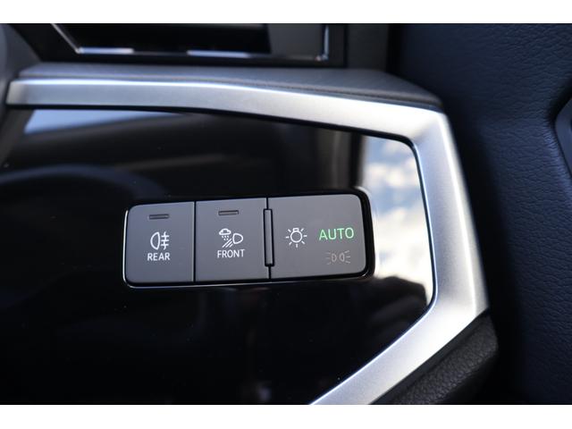 Ｑ３ ３５ＴＦＳＩアドバンスド　新車保証　ワンオーナー　禁煙　コンビニエンス＆アシスタンスＰＫＧ　ラグジュアリーＰＫＧ　テクノロジーＰＫＧ　フルレザーシート　シートヒーター　Ｐシート　ワイヤレスチャージ　アンビエントライト　ＡＣＣ（49枚目）