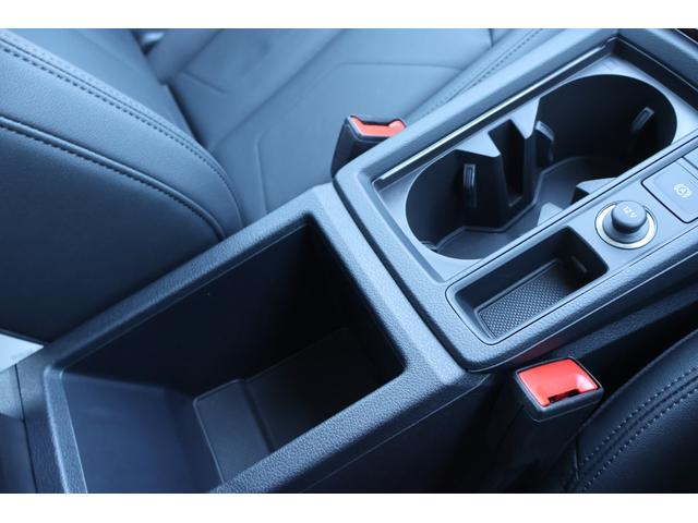 Ｑ３ ３５ＴＦＳＩアドバンスド　新車保証　ワンオーナー　禁煙　コンビニエンス＆アシスタンスＰＫＧ　ラグジュアリーＰＫＧ　テクノロジーＰＫＧ　フルレザーシート　シートヒーター　Ｐシート　ワイヤレスチャージ　アンビエントライト　ＡＣＣ（60枚目）
