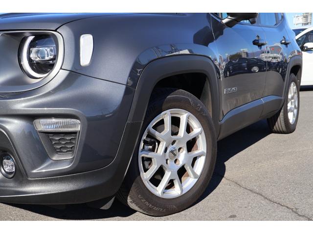 ジープ・レネゲード リミテッド 新車保証 ワンオーナー 禁煙 純正ナビ バックカメラ フルレザーシート シートヒーター パワーシート ACCクルーズコントロール レーンキープ ブラインドスポットモニター リアセンサー(3枚目)