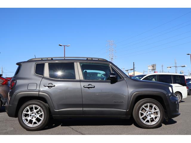 ジープ・レネゲード リミテッド 新車保証 ワンオーナー 禁煙 純正ナビ バックカメラ フルレザーシート シートヒーター パワーシート ACCクルーズコントロール レーンキープ ブラインドスポットモニター リアセンサー(10枚目)