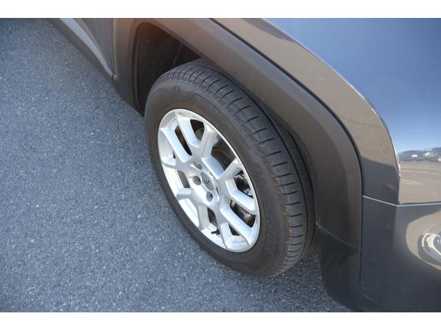 ジープ・レネゲード リミテッド 新車保証 ワンオーナー 禁煙 純正ナビ バックカメラ フルレザーシート シートヒーター パワーシート ACCクルーズコントロール レーンキープ ブラインドスポットモニター リアセンサー(21枚目)