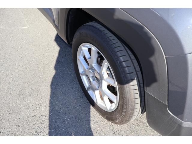 ジープ・レネゲード リミテッド 新車保証 ワンオーナー 禁煙 純正ナビ バックカメラ フルレザーシート シートヒーター パワーシート ACCクルーズコントロール レーンキープ ブラインドスポットモニター リアセンサー(23枚目)