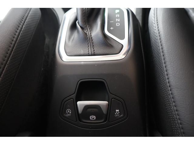 ジープ・レネゲード リミテッド 新車保証 ワンオーナー 禁煙 純正ナビ バックカメラ フルレザーシート シートヒーター パワーシート ACCクルーズコントロール レーンキープ ブラインドスポットモニター リアセンサー(41枚目)