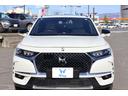 DS7クロスバック E-テンス 4×4 グランシック 禁煙 RIVOLI FOCALサウンド 白レザー 4WD 後席リクライニング 前席シートヒーター/クーラー 360° マッサージ ACC パークアシスト 前後センサー カープレイ プライバシーガラス(6枚目)