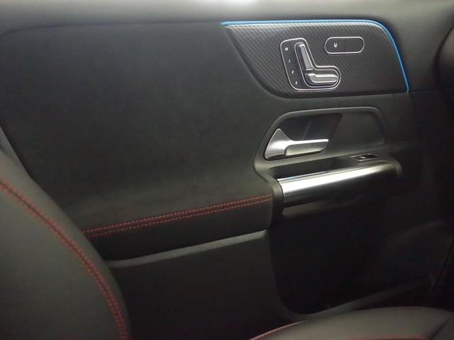 ＧＬＡクラス ＧＬＡ２００　ｄ　４ＭＡＴＩＣ　ＡＭＧライン　ナビゲーションパッケージ　Ｂｌｕｅｔｏｏｔｈ接続　ＥＴＣ　ＬＥＤヘッドライト　ＴＶ　アイドリングストップ　クルーズコントロール　コネクテッド機能　サイドカメラ　シートヒーター　トランクスルー　ナビ（14枚目）