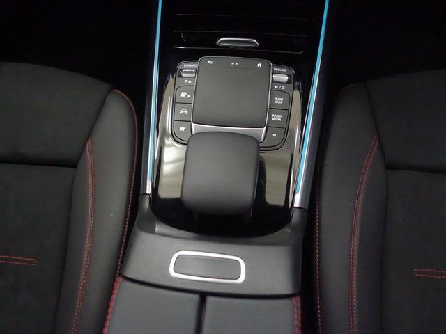 ＧＬＡクラス ＧＬＡ２００　ｄ　４ＭＡＴＩＣ　ＡＭＧライン　ナビゲーションパッケージ　Ｂｌｕｅｔｏｏｔｈ接続　ＥＴＣ　ＬＥＤヘッドライト　ＴＶ　アイドリングストップ　クルーズコントロール　コネクテッド機能　サイドカメラ　シートヒーター　トランクスルー　ナビ（16枚目）