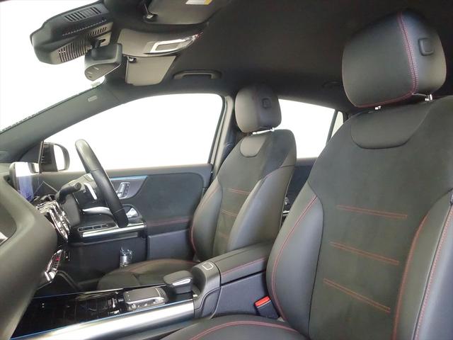 ＧＬＡクラス ＧＬＡ２００　ｄ　４ＭＡＴＩＣ　ＡＭＧライン　ナビゲーションパッケージ　Ｂｌｕｅｔｏｏｔｈ接続　ＥＴＣ　ＬＥＤヘッドライト　ＴＶ　アイドリングストップ　クルーズコントロール　コネクテッド機能　サイドカメラ　シートヒーター　トランクスルー　ナビ（18枚目）