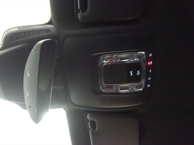 ＧＬＡクラス ＧＬＡ２００　ｄ　４ＭＡＴＩＣ　ＡＭＧライン　ナビゲーションパッケージ　Ｂｌｕｅｔｏｏｔｈ接続　ＥＴＣ　ＬＥＤヘッドライト　ＴＶ　アイドリングストップ　クルーズコントロール　コネクテッド機能　サイドカメラ　シートヒーター　トランクスルー　ナビ（20枚目）